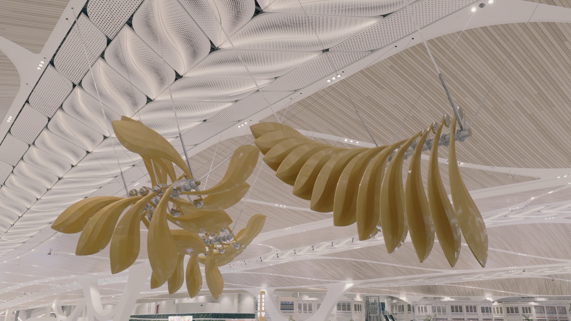 Samaras kinetic sculpture at Guangzhou airport