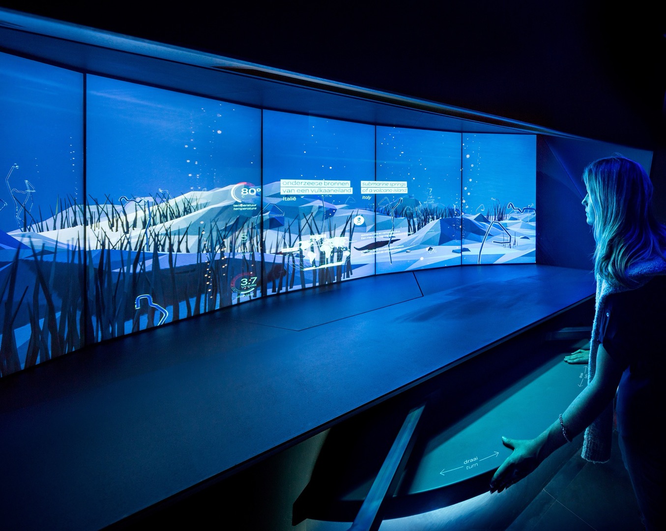 Underwater interactive exhibit at Micropia