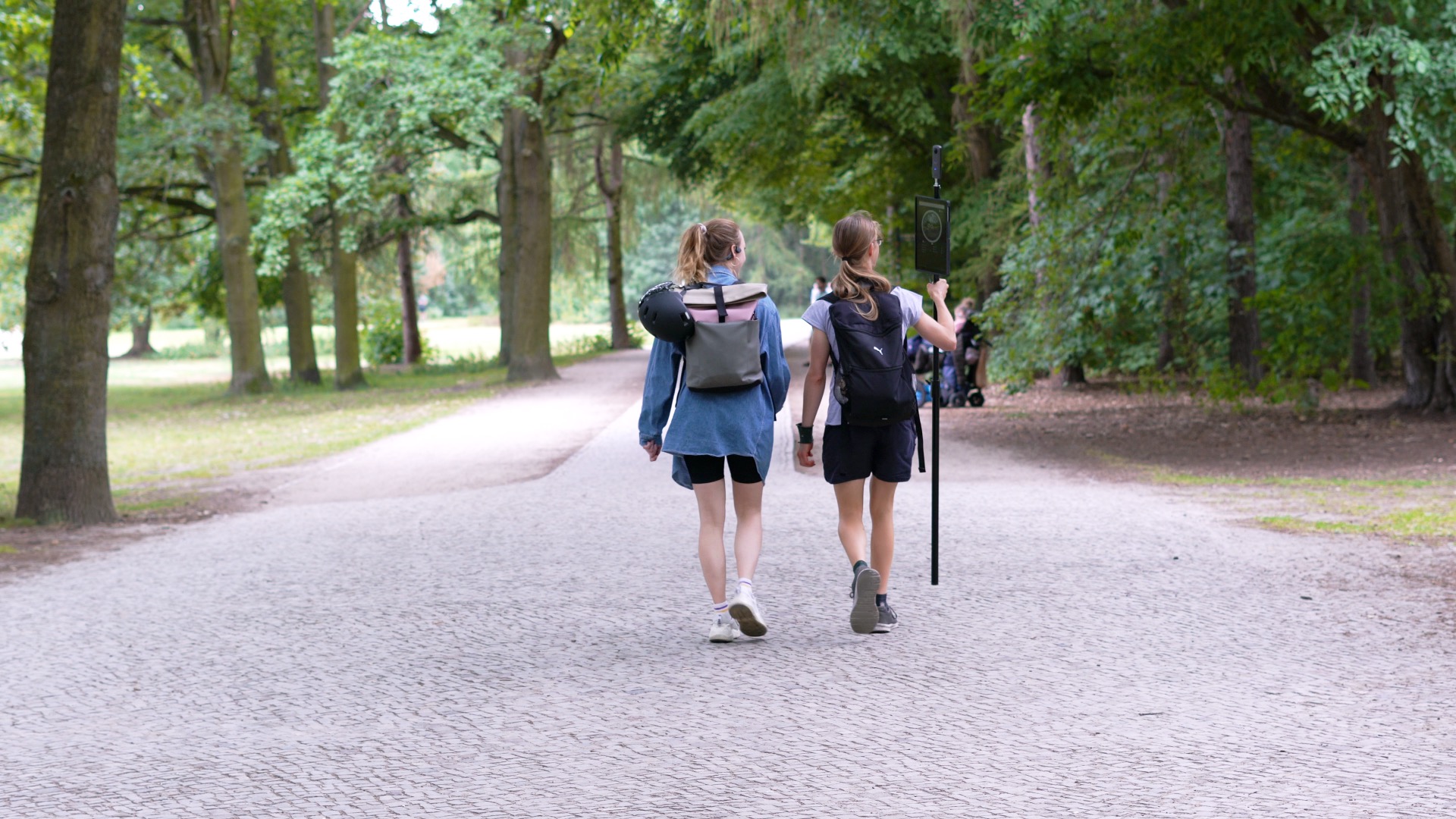 Augmented reality overlay on museum exhibit